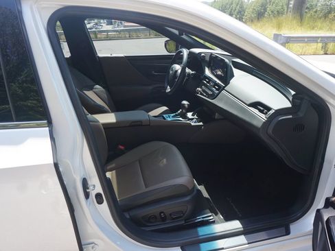Used 2023 Lexus ES 350 w/ Accessory Package (Z2) FWD image 17