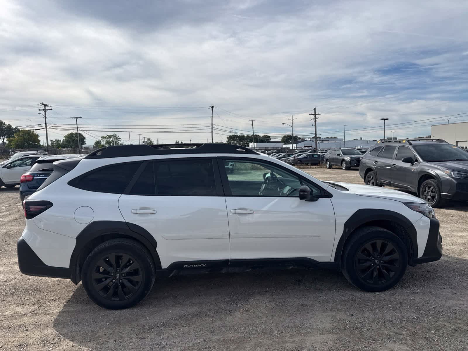 Used 2023 Subaru Outback Onyx Edition AWD/4WD image 9