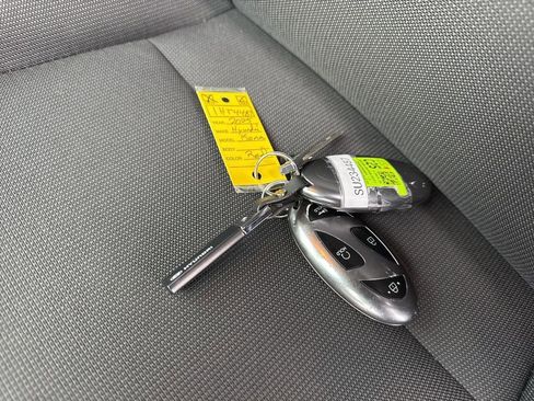 Used 2025 Hyundai Kona SEL image 31