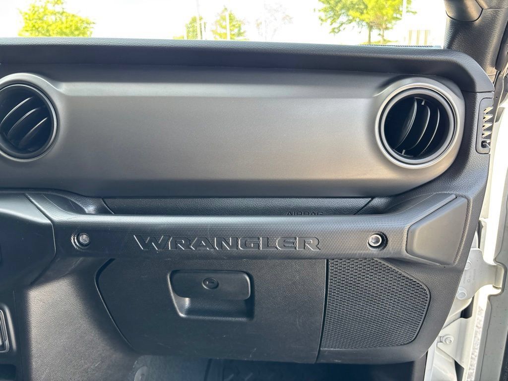 Used 2022 Jeep Wrangler Unlimited Sport AWD/4WD image 30