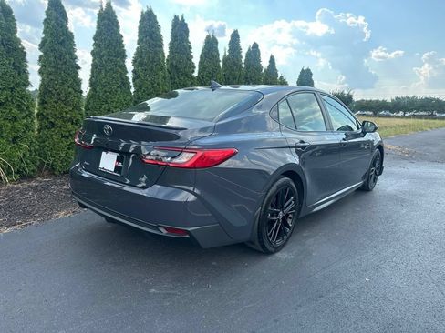 Used 2025 Toyota Camry SE FWD image 7