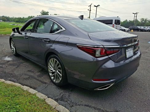 Used 2019 Lexus ES 350 Ultra Luxury w/ Accessory Package 2 FWD image 4