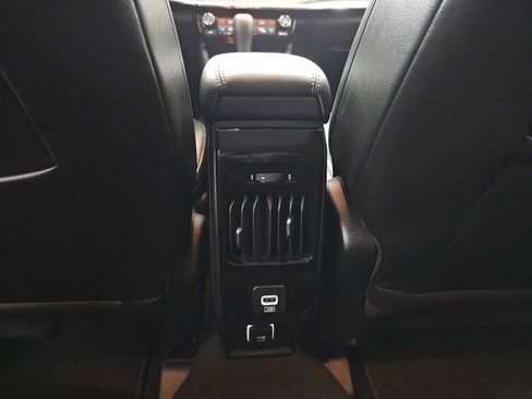 Used 2022 Jeep Compass Limited image 32