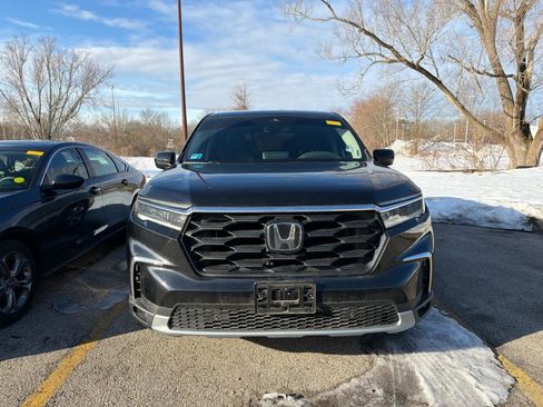 Used 2024 Honda Pilot EX-L image 2