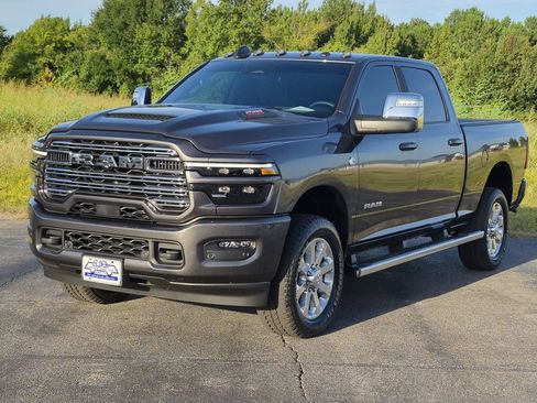 Used 2025 RAM 2500 Laramie w/ Sport Appearance Package AWD/4WD image 3