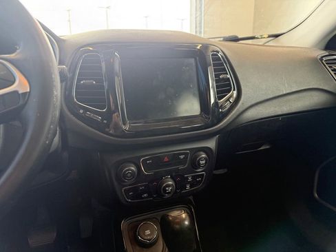 Used 2020 Jeep Compass Limited AWD/4WD image 13
