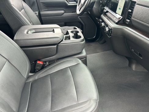 Certified 2025 GMC Sierra 1500 SLT RWD image 11