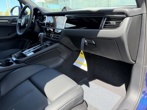 New 2026 Porsche Macan image 13