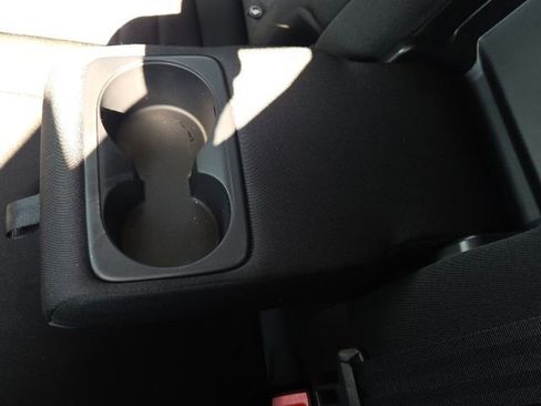 Used 2022 Ford Edge SE image 20