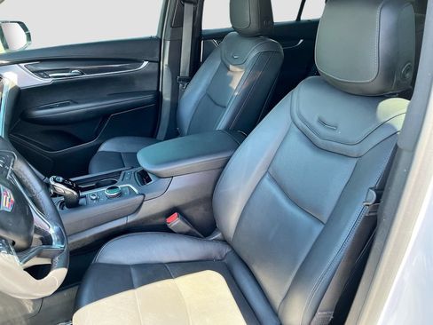 Used 2024 Cadillac XT6 Sport w/ Technology Package AWD/4WD image 22