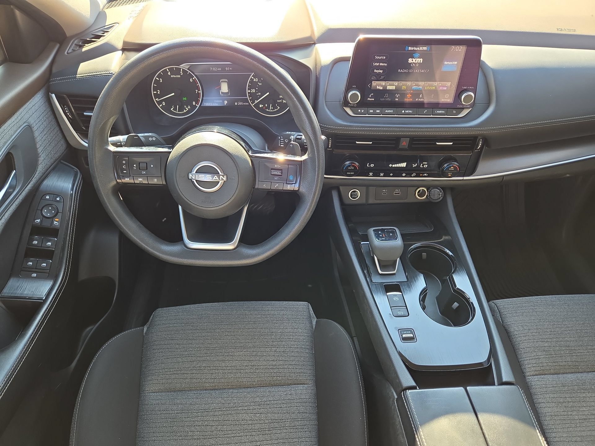 Used 2022 Nissan Rogue SV FWD image 14