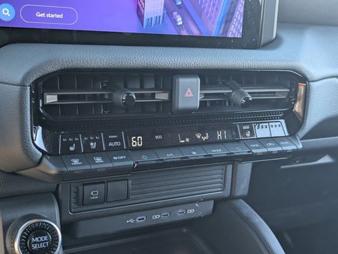 Used 2024 Toyota Land Cruiser image 29