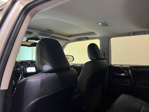 Used 2019 Toyota 4Runner TRD Off-Road Premium image 12