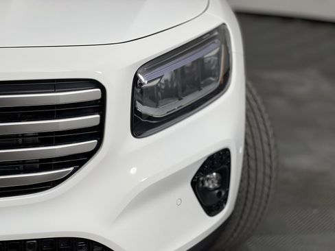 Used 2025 Mercedes-Benz GLB 250 image 7