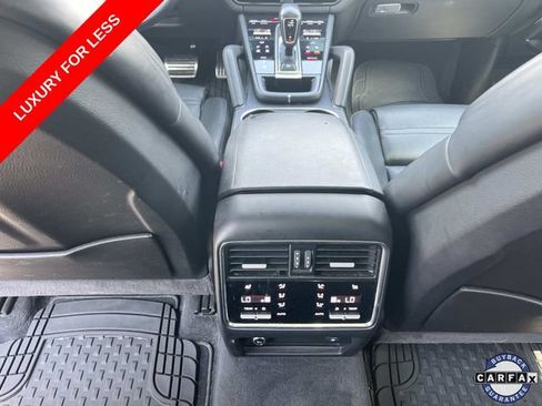 Used 2020 Porsche Cayenne S AWD/4WD image 17