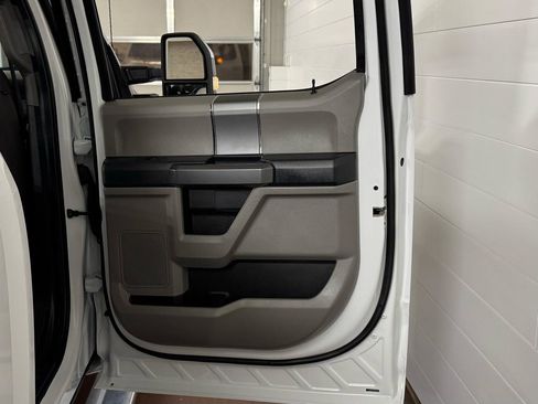 Used 2022 Ford F250 XLT w/ XLT Premium Package image 34