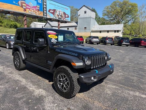 Used 2023 Jeep Wrangler Unlimited Rubicon 4xe AWD/4WD image 4