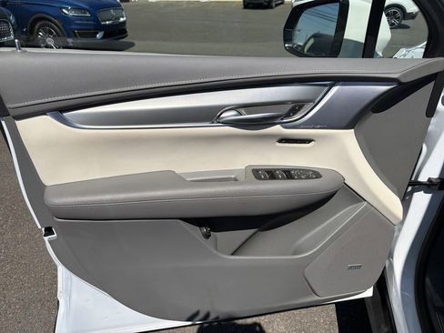 Used 2024 Cadillac XT5 Premium Luxury image 10
