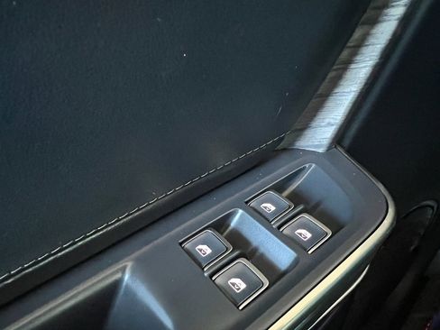 Used 2023 Rivian R1T Adventure image 21