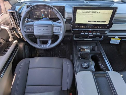 New 2026 GMC Hummer EV 4x4 Crew Cab image 10