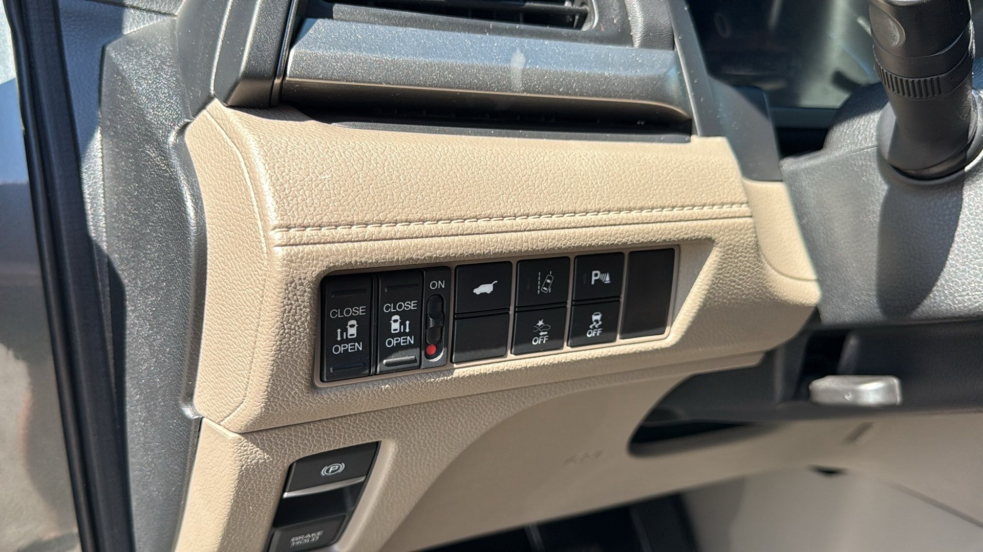 Used 2018 Honda Odyssey Touring image 13