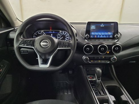 Used 2025 Nissan Sentra SV FWD image 22