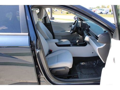 Used 2024 Hyundai Kona SEL image 12