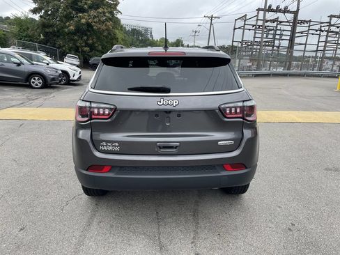 Used 2024 Jeep Compass Latitude AWD/4WD image 4