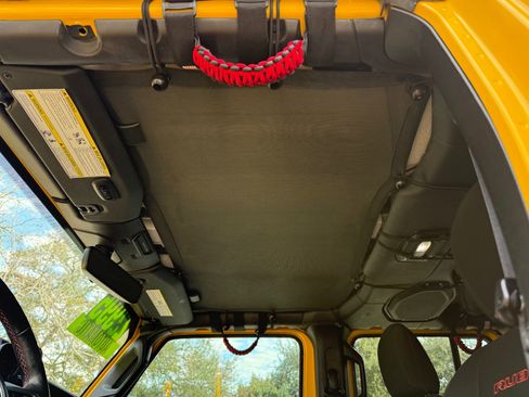 Used 2018 Jeep Wrangler Unlimited Rubicon image 28