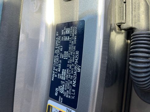 Used 2025 Kia Soul LX w/ LX Technology Package image 28