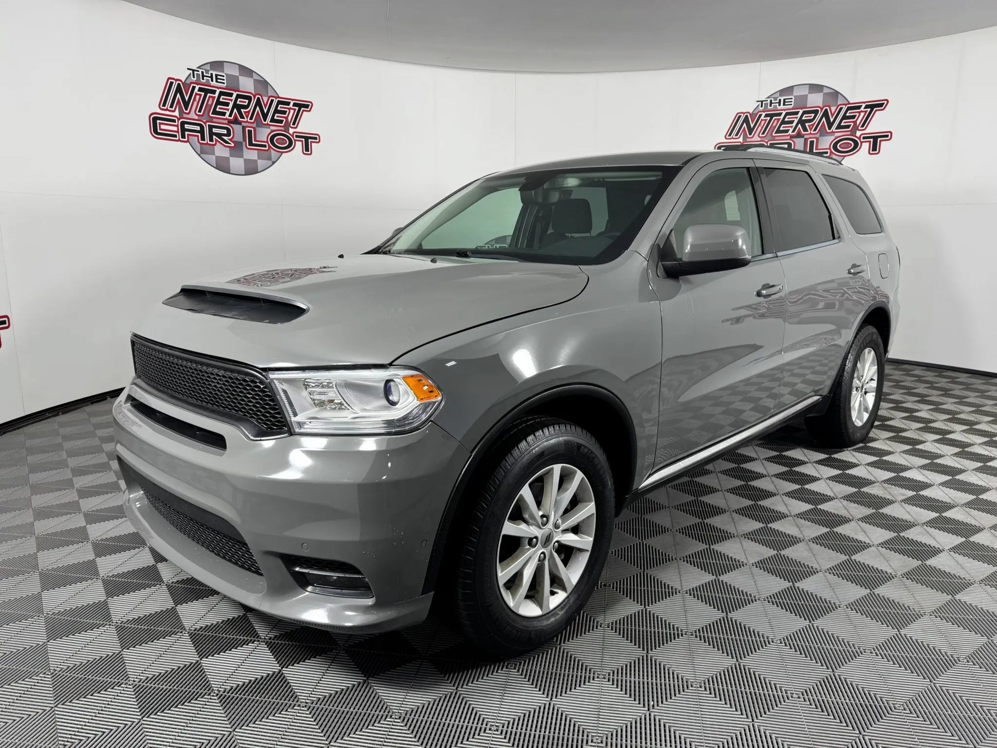 Used 2020 Dodge Durango SXT AWD/4WD image 3
