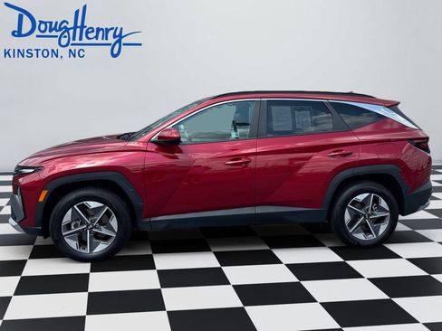 Used 2025 Hyundai Tucson SEL AWD/4WD image 2