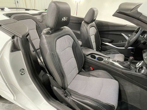 Used 2018 Chevrolet Camaro SS image 61