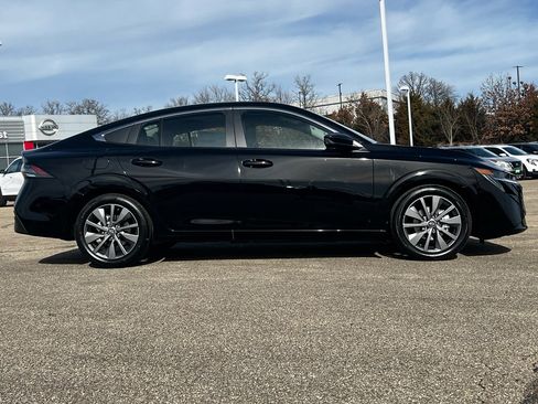 New 2026 Nissan Sentra SL w/ Floor Mat Package image 4