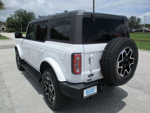 New 2025 Ford Bronco Outer Banks image 5