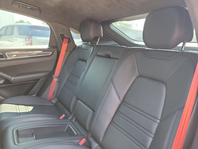 Used 2023 Porsche Cayenne GTS AWD/4WD image 22
