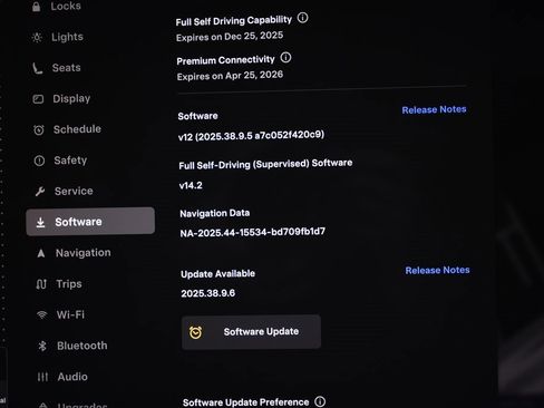 Used 2025 Tesla Model S Plaid image 27