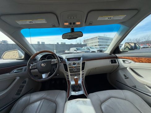 Used 2010 Cadillac CTS Luxury image 12
