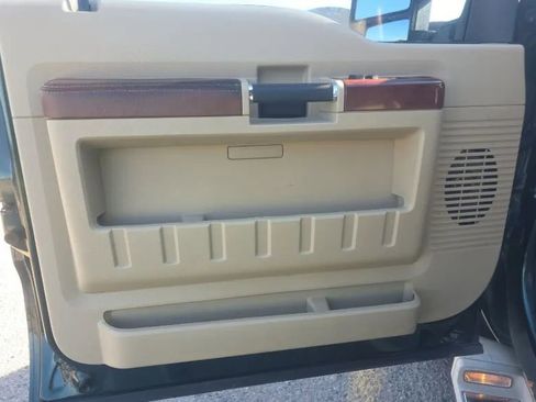 Used 2010 Ford F250 King Ranch image 5