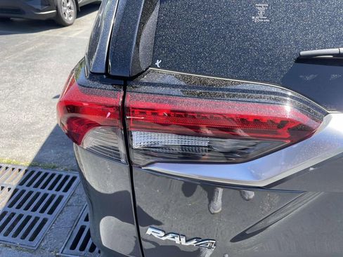 Used 2024 Toyota RAV4 XSE image 19