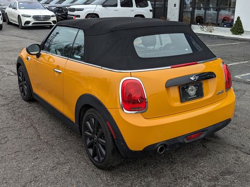 Used 2018 MINI Cooper Convertible image 10
