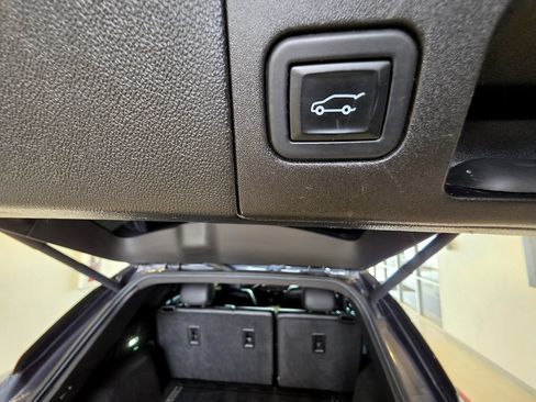 Used 2023 Cadillac XT5 Premium Luxury AWD/4WD image 12