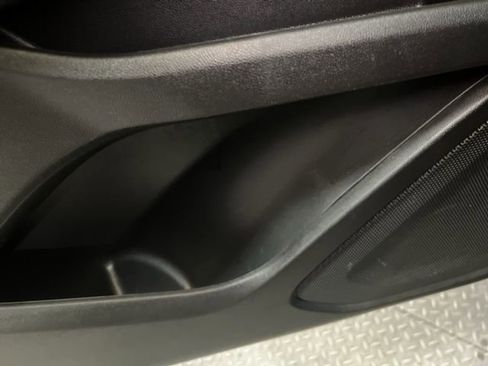 Used 2024 GMC Terrain SLT image 49