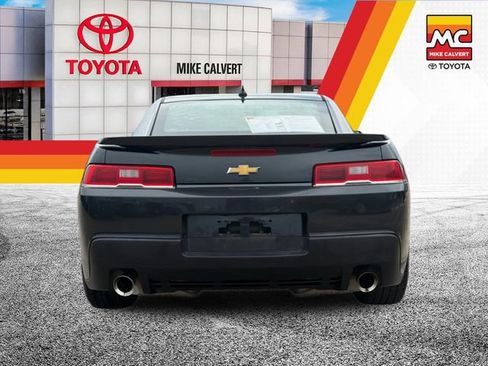 Used 2015 Chevrolet Camaro LS RWD image 4