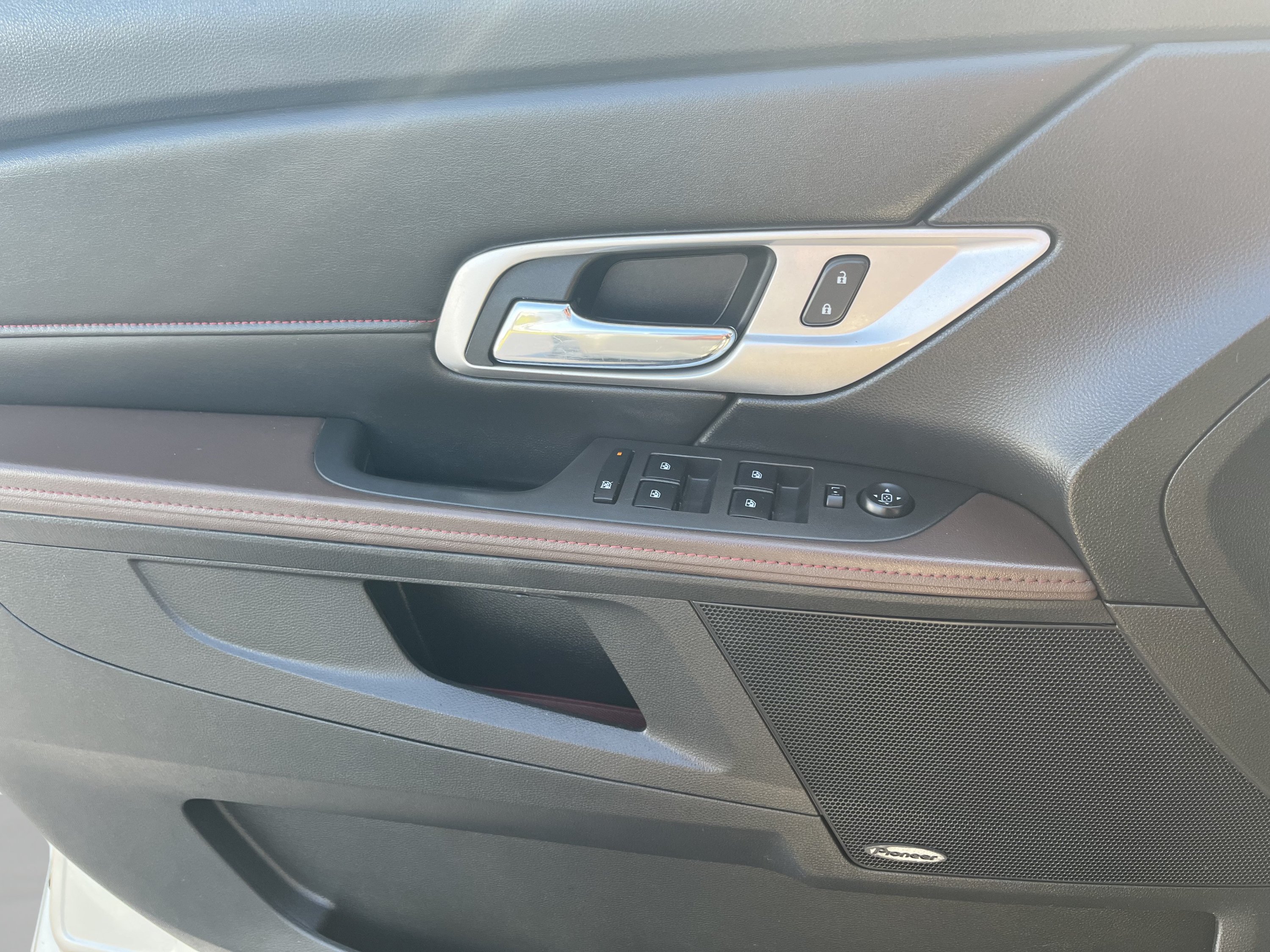 Used 2015 GMC Terrain SLT w/ Chrome Edition AWD/4WD image 14