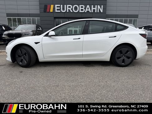 Used 2023 Tesla Model 3 Standard Range RWD image 2