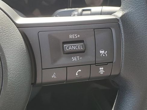 Certified 2025 Nissan Kicks SV image 20