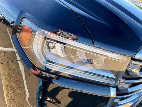 Used 2022 GMC Acadia AT4 w/ Technology Package image 31