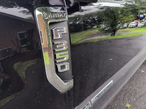 Used 2022 Ford F350 Lariat w/ Lariat Ultimate Package AWD/4WD image 9