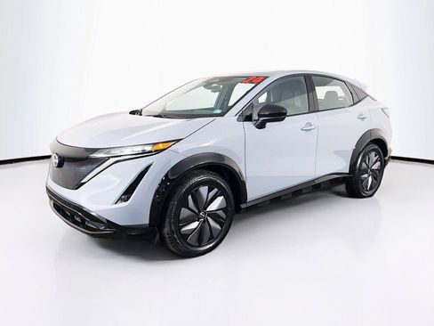Used 2024 Nissan Ariya AWD image 7